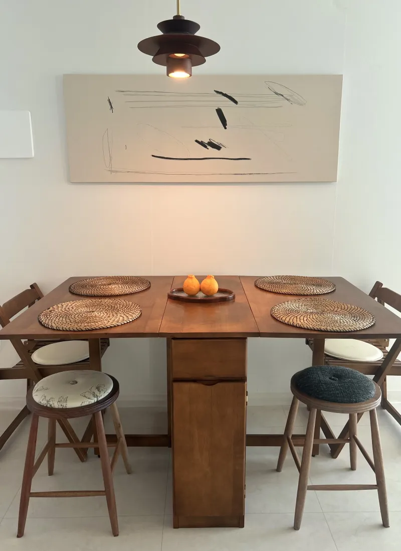 [Cheonan] 3 Bedrooms, 4 Beds, Pet-Friendly* 1-minute walk to downtown. Multiple parking spaces available* 13