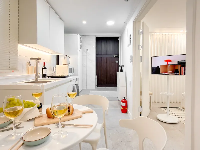 [Mapo, Seoul] 2R2B, 5-minute walk from Hapjeong Station 68