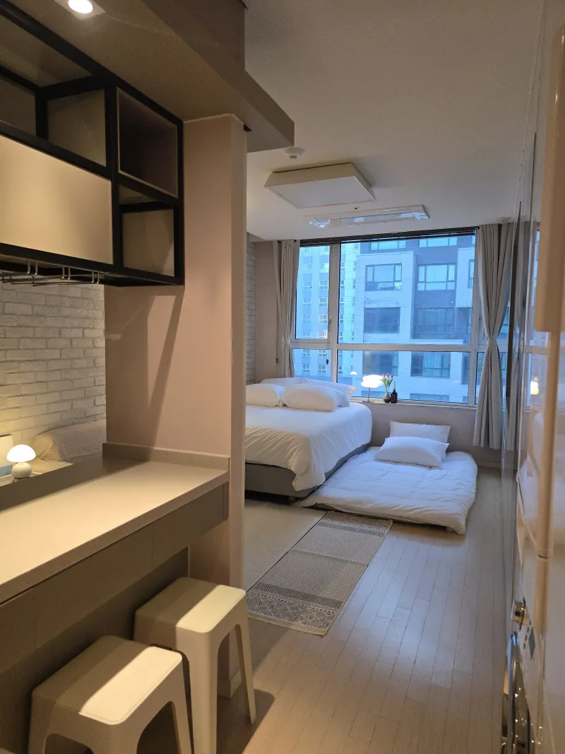 [Seongnam][Located in the heart of Bundang Jeongja European-style Cafe Street] Maximum 3 people 2