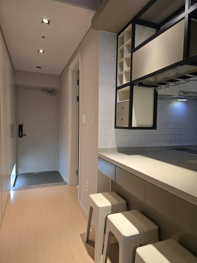 [Seongnam][Located in the heart of Bundang Jeongja European-style Cafe Street] Maximum 3 people 4