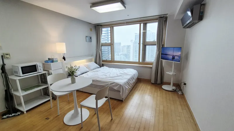 [Seongnam] High-rise city view with parking available near Jeongja Station 2
