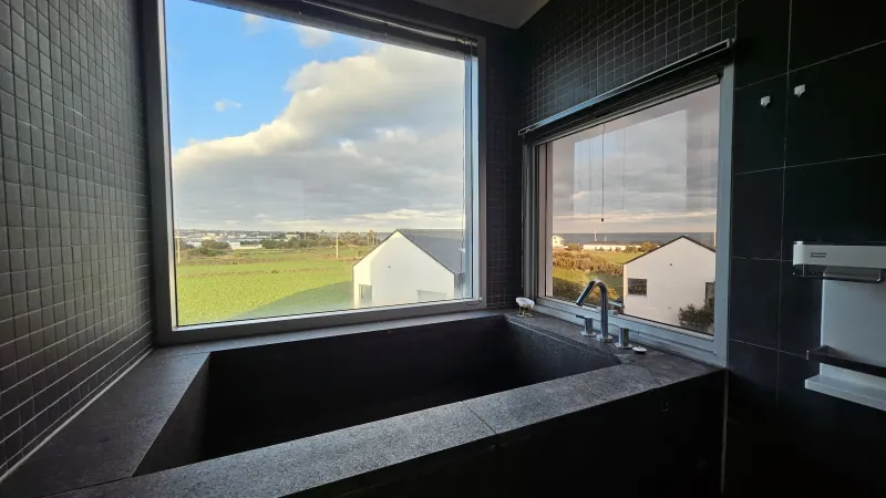 [Gujwa, Jeju] A detached house with a beautiful view of the sea, stone walls, and fields, 30 seconds from the entrance to the complex. 16