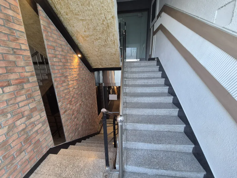 [Cheonan][Cheonan, South Chungcheong Province] Cozy, fully-equipped two-bay 9
