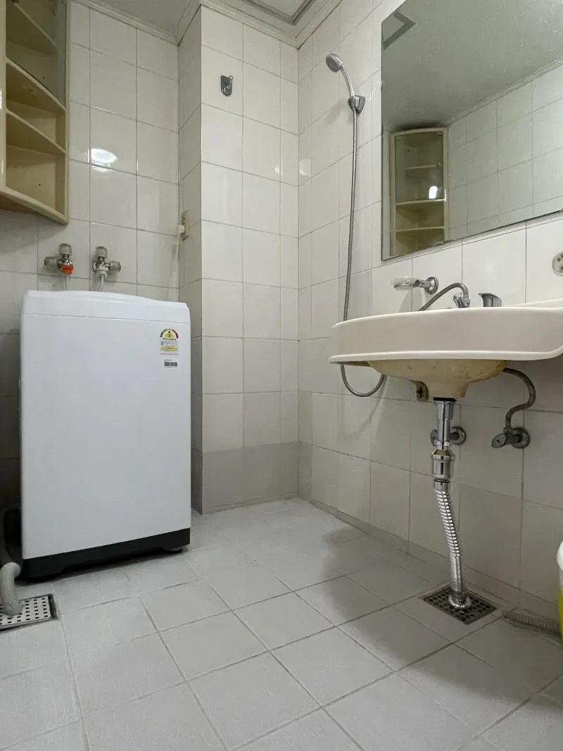 [Songpa, Seoul] Bangi-dong/3 minutes from Hansung Baekje Station (Line 9), 7 minutes from Mongchontoseong Station (Line 8) 7