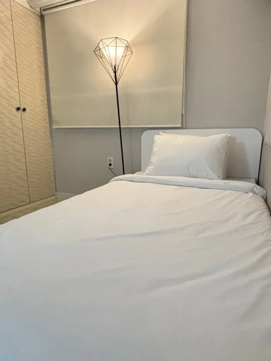 Jeonmin-dong Transit-Friendly One-Bedroom House