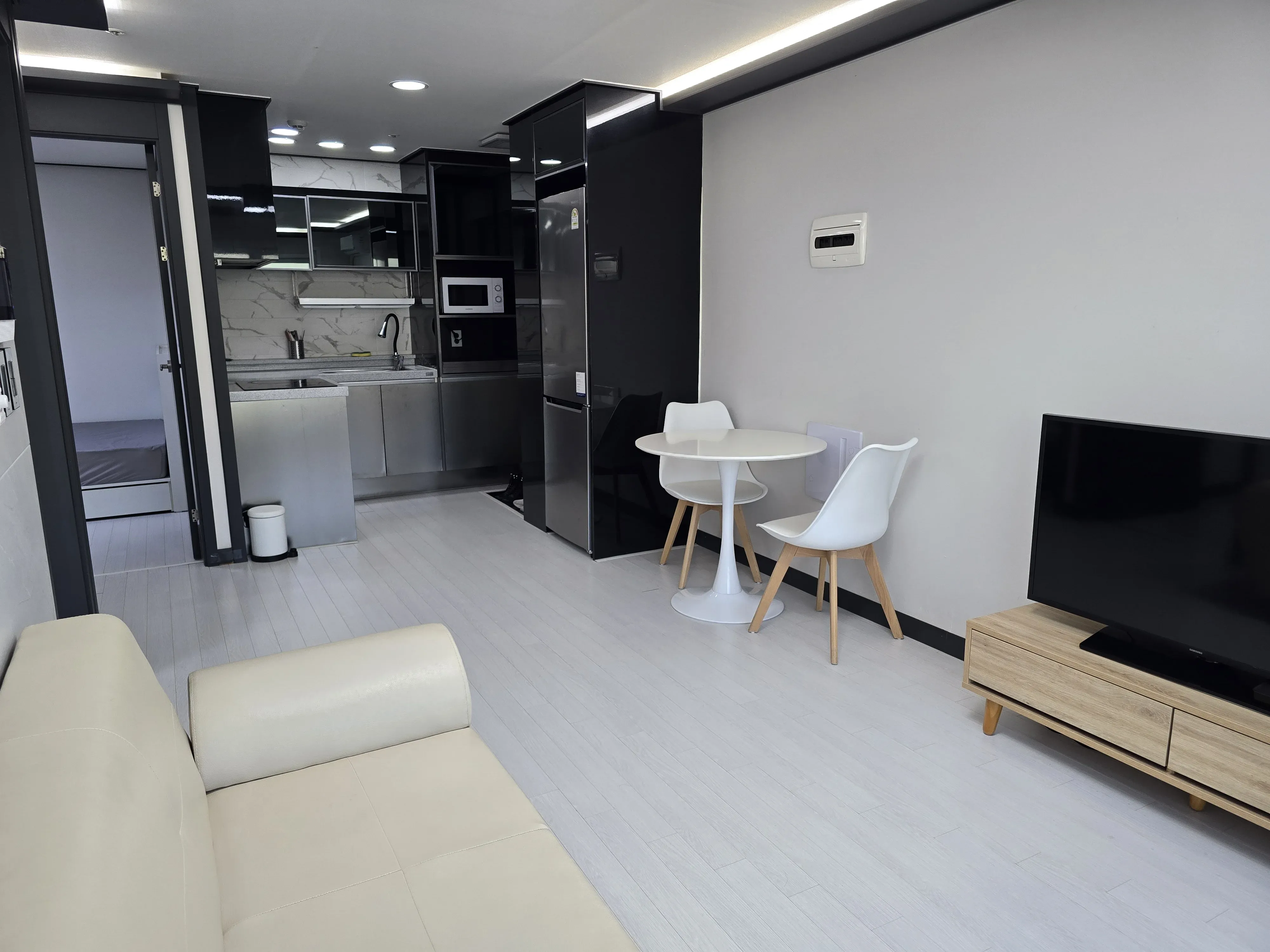 Hwagok-dong Transit-Friendly Two-Bedroom House