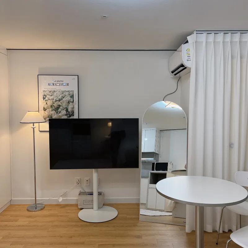 [Gangnam, Seoul] A cozy and quiet room 5