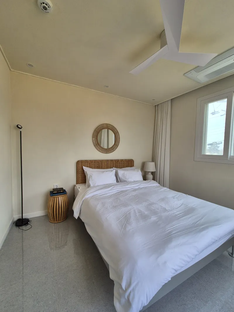 [Hangyeong, Jeju] Two-room family accommodation with a windmill ocean view #Indoor heated pool #Sunset 6