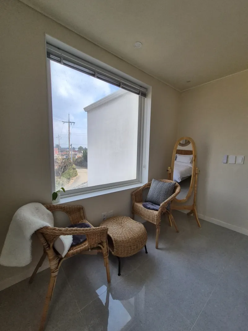 [Hangyeong, Jeju] Two-room family accommodation with a windmill ocean view #Indoor heated pool #Sunset 7