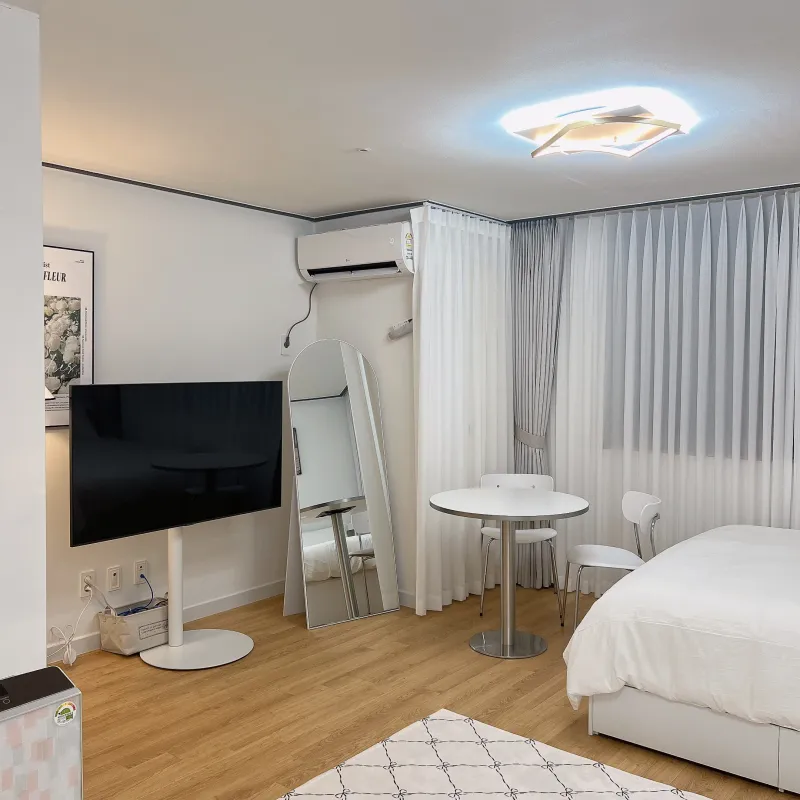 [Gangnam, Seoul] A cozy and quiet room 2