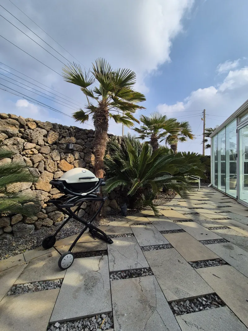 [Hangyeong, Jeju] Two-room family accommodation with a windmill ocean view #Indoor heated pool #Sunset 26