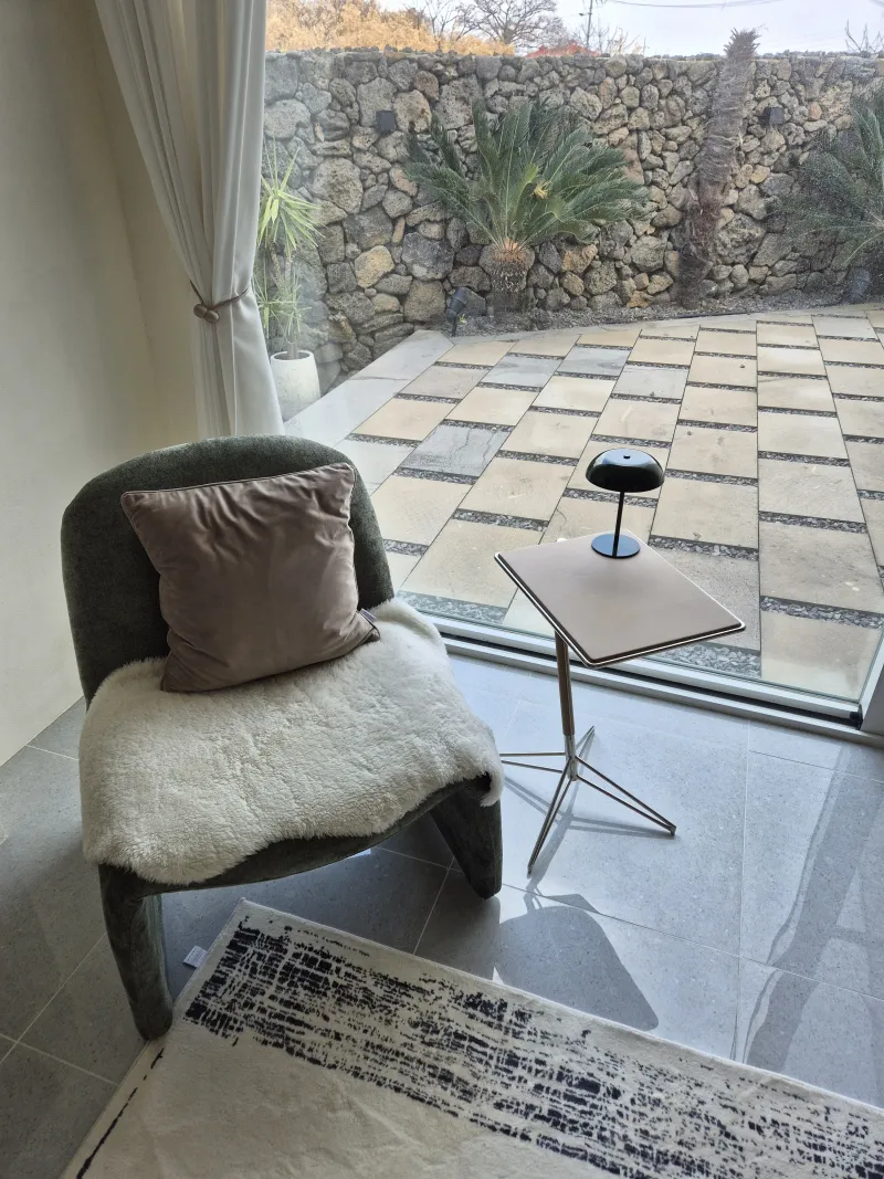 [Hangyeong, Jeju] Two-room family accommodation with a windmill ocean view #Indoor heated pool #Sunset 18