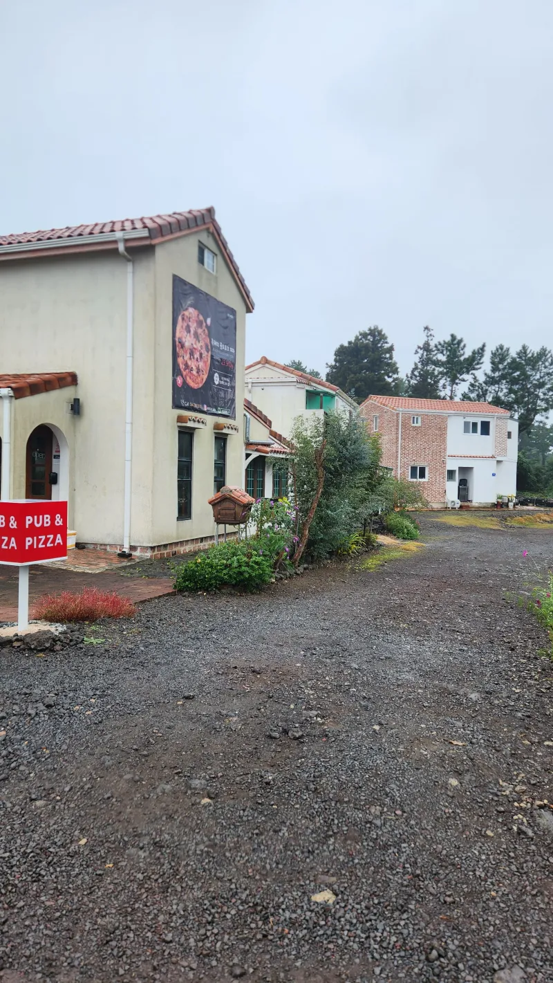 [Aewol, Jeju] Sogil Darak / A quiet detached wooden house in Sogil-ri, a pretty village in Aewol 13