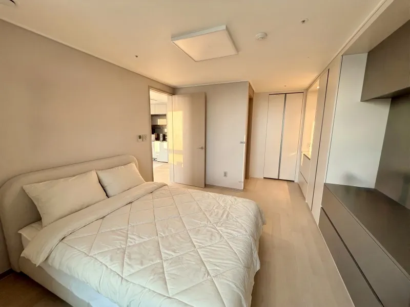 [Dong-gu, Busan] Busan Station Ocean View High-rise (52nd Floor) - Three-Room Fully Furnished 3