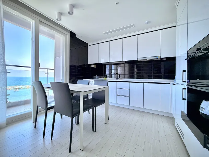 [Gangneung] Full ocean view apartment type suite accommodation 7