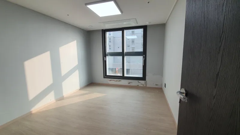 [Hwaseong][Dongtan Station] Newly built apartment within walking distance, 42 pyeong, 4 rooms, 2 bathrooms 3