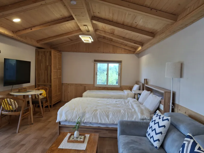 [Goseong][Goseong-gun, Gangwon-do] Detached house with a yard and mountain, sea, lake, and forest views 2