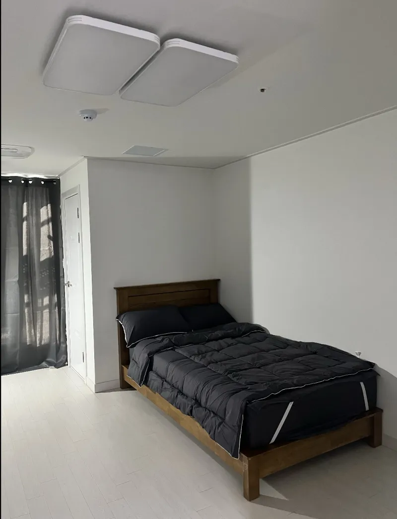 [Jongno, Seoul] 5-minute walk from Hyehwa Station / Premium Studio Room 205 2