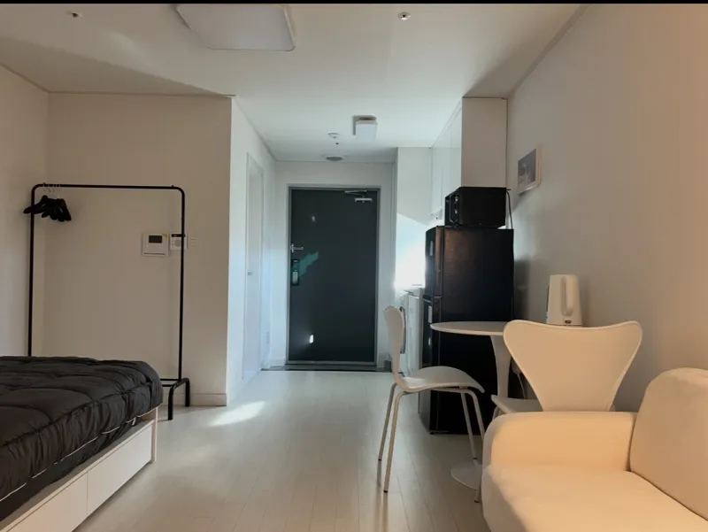 [Jongno, Seoul] 5-minute walk from Hyehwa Station / Premium Studio Room 301 4
