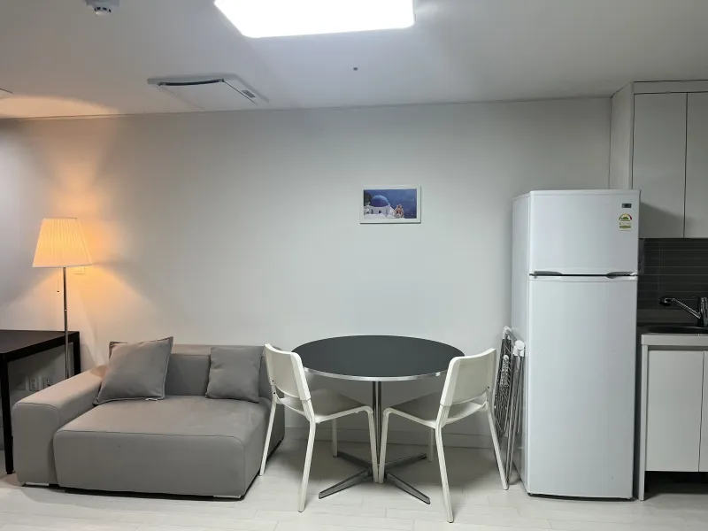 [Jongno, Seoul] 5-minute walk from Hyehwa Station / Premium Studio Room 304 9