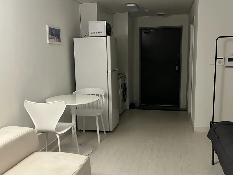 [Jongno, Seoul] 5-minute walk from Hyehwa Station / Premium Studio Room 302 3