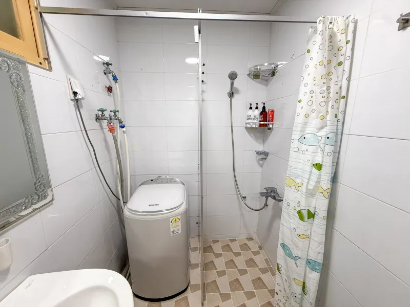 [Seongdong, Seoul] 3-minute walk from Hanyang University, Women-only Share House, Single Room 4