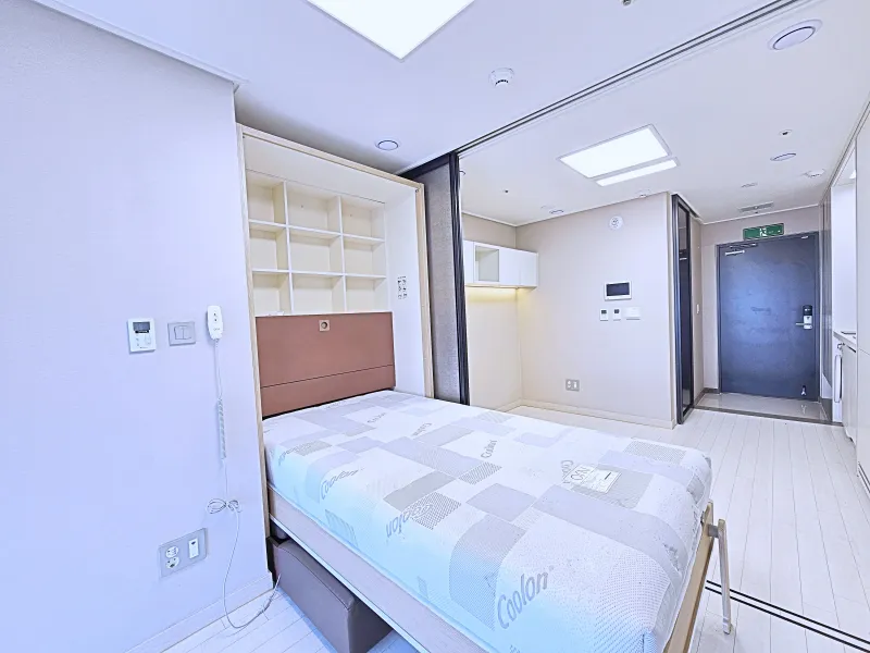[부산 중구] 부산항대교가 보이는 오션뷰 아늑한 방 #애견동반 가능 3