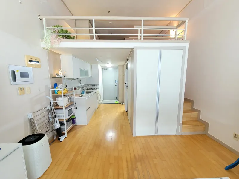[Guro, Seoul] 5 seconds from Guro Station, duplex stay 10