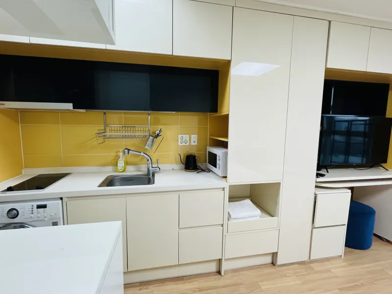 [Yongsan, Seoul] Studio apartment near Seoul Station with good storage space 7