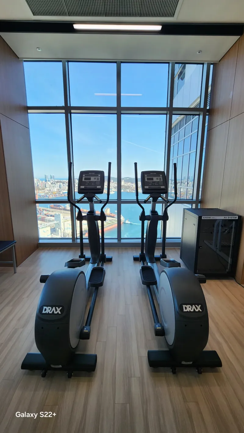 [부산 동구] A부산역북항 바다뷰️,쓰리룸,풀옵션, 24