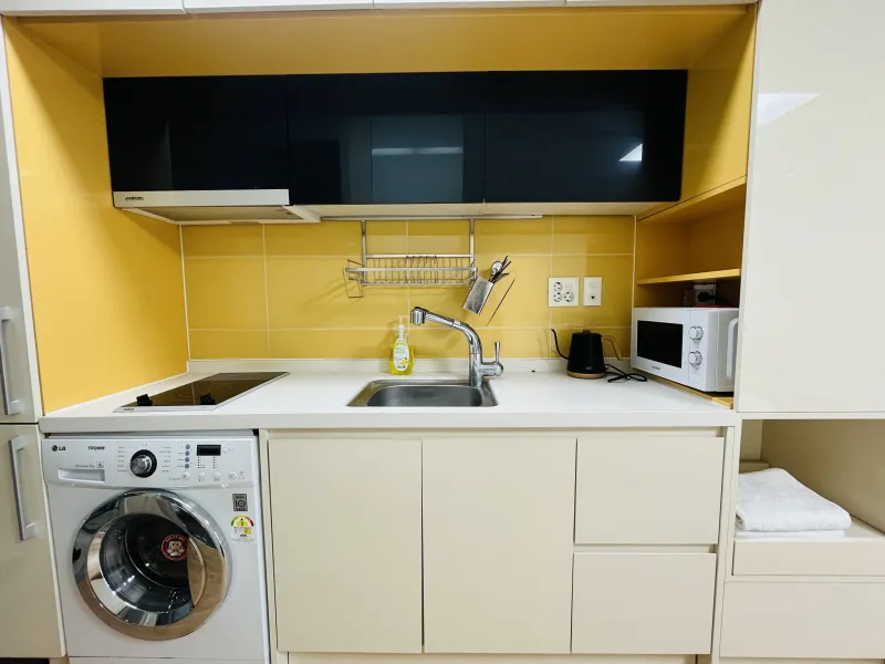 [Yongsan, Seoul] Studio apartment near Seoul Station with good storage space 8