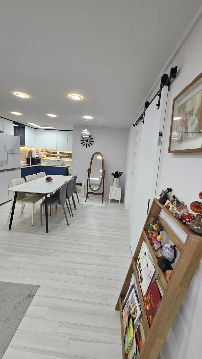 [Suseong, Daegu] Happy House, a 2-room apartment near Jisan Station 11