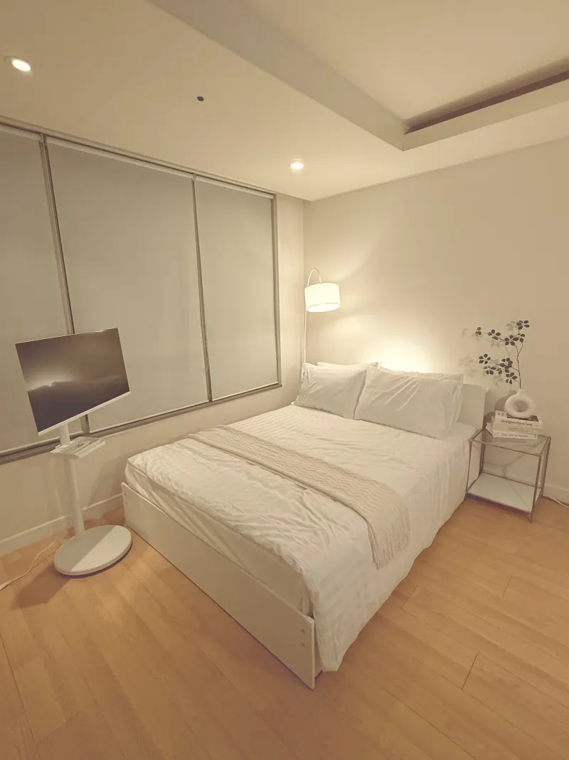 [Gangnam, Seoul] Gangnam Station / 5-minute walk #Quiet and safe officetel next to the school #10th floor 11