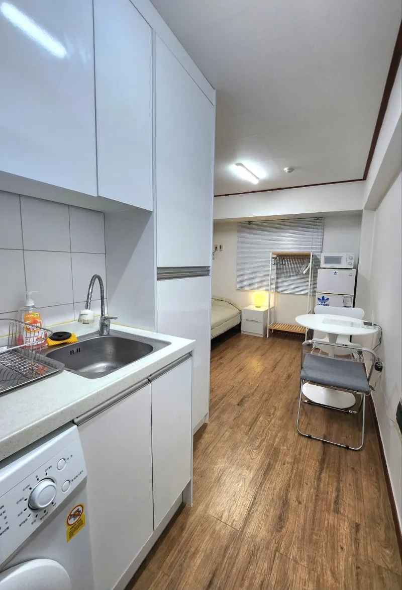 [Gwanak, Seoul] Safe, Convenient Studio near Seoul National University Station / Affordable Studio 18