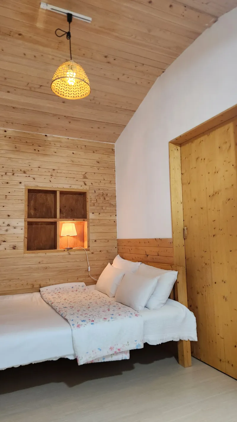 [Aewol, Jeju] Mont Blanc / Private 2nd-floor two-room unit filled with the scent of wood #PetFriendly 2