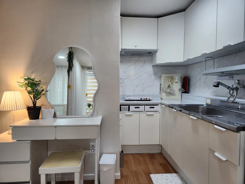 [Geoje] Gohyeon Junggok / Best studio apartment in the living area, waterfront park walking path 13