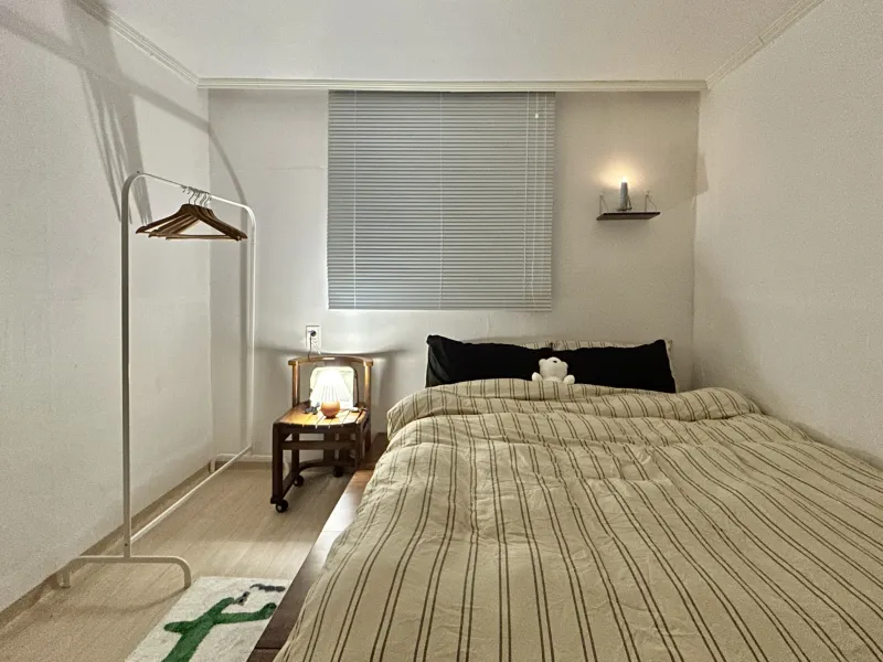 [Mapo, Seoul] Hongdae / House with Red Roof and Butter-Colored Walls | Fully Furnished 3