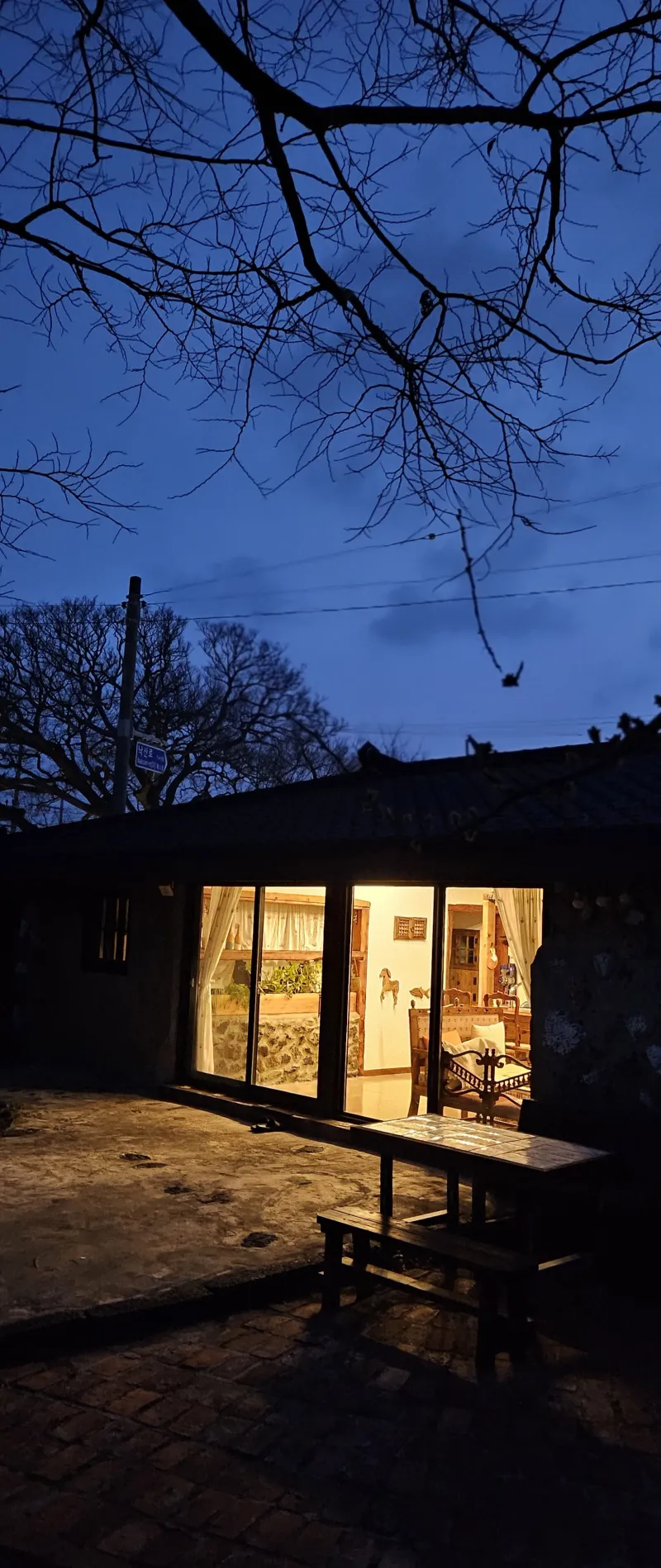[Hangyeong, Jeju] "A Healing, Emotional Private House Where Time Stops" (Stone Wall Garden, Barbecue, Fireplace) 35