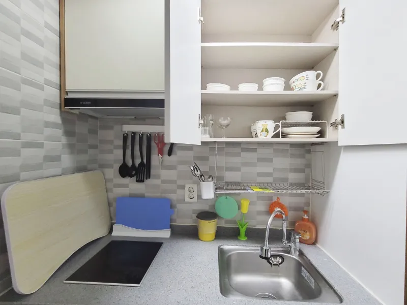 [Gwanak, Seoul] Bright basement apartment near Seoul National University Station 6