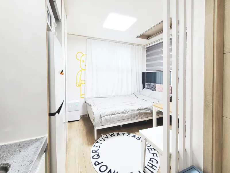 [Gwanak, Seoul] Bright basement apartment near Seoul National University Station 5