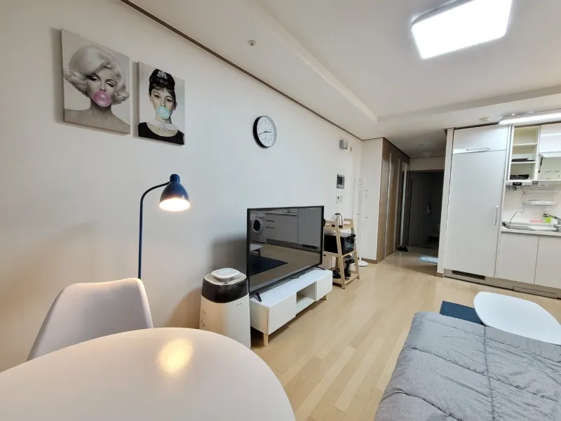 [Gangnam, Seoul] 2 min walk from Seolleung Station. Full options. KC11 14