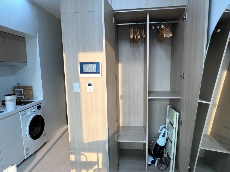 [Jongno, Seoul] In front of Cheonggyecheon / Royal Floor Atmosphere Accommodation 18