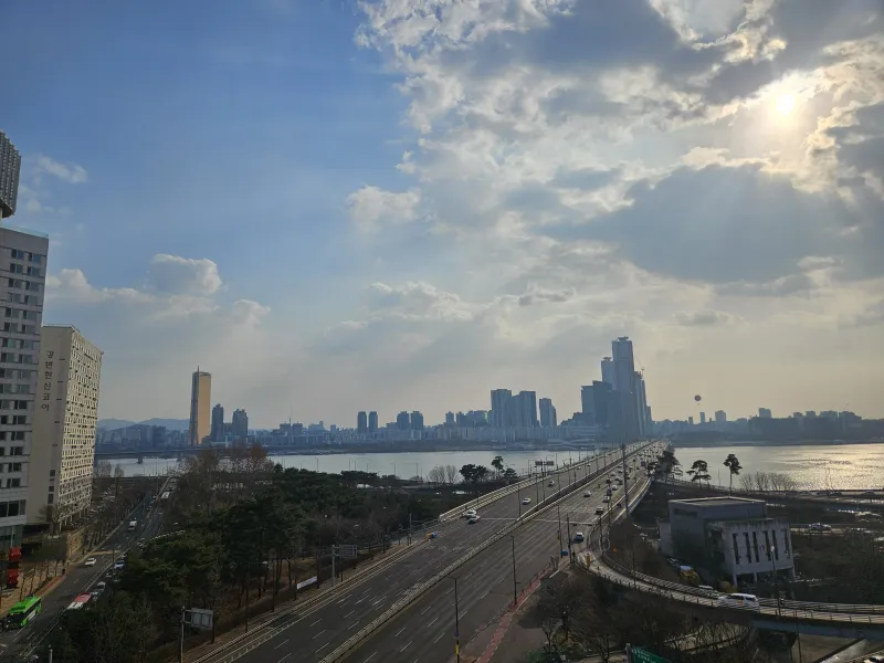 [Mapo, Seoul] 3 minutes from Mapo Station, real Han River view 3