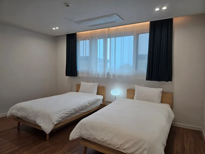 [Seongsan, Seogwipo] Pet-Friendly Four-Room Duplex Townhouse A 7