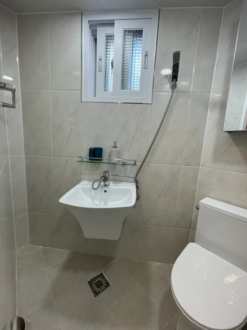 [Gwangjin, Seoul] 1st floor, 5-minute walk from Achasan Station 7