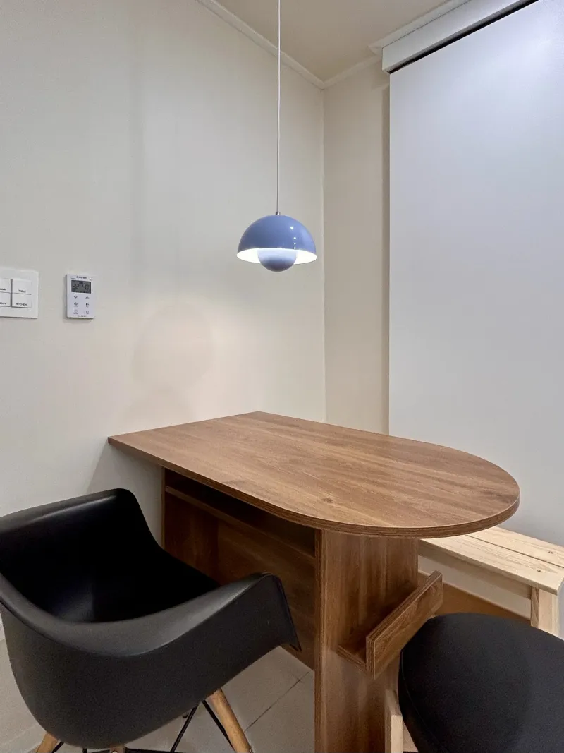 [Mapo, Seoul] 1 minute from Hongik Univ. Station. Semi-basement #SuperiorLocation #Remodeled #TwoRoom 10