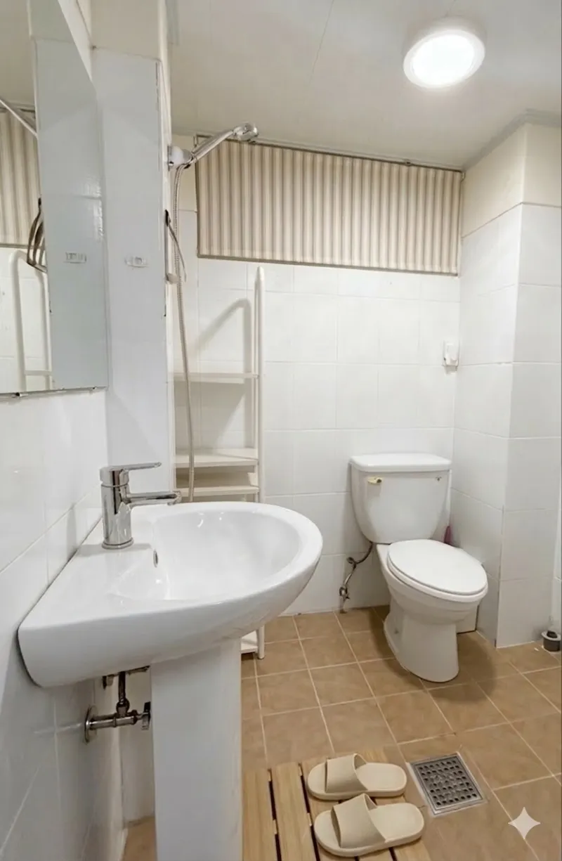 [Mapo, Seoul] Hongdae / House with Red Roof and Butter-Colored Walls | Fully Furnished 16