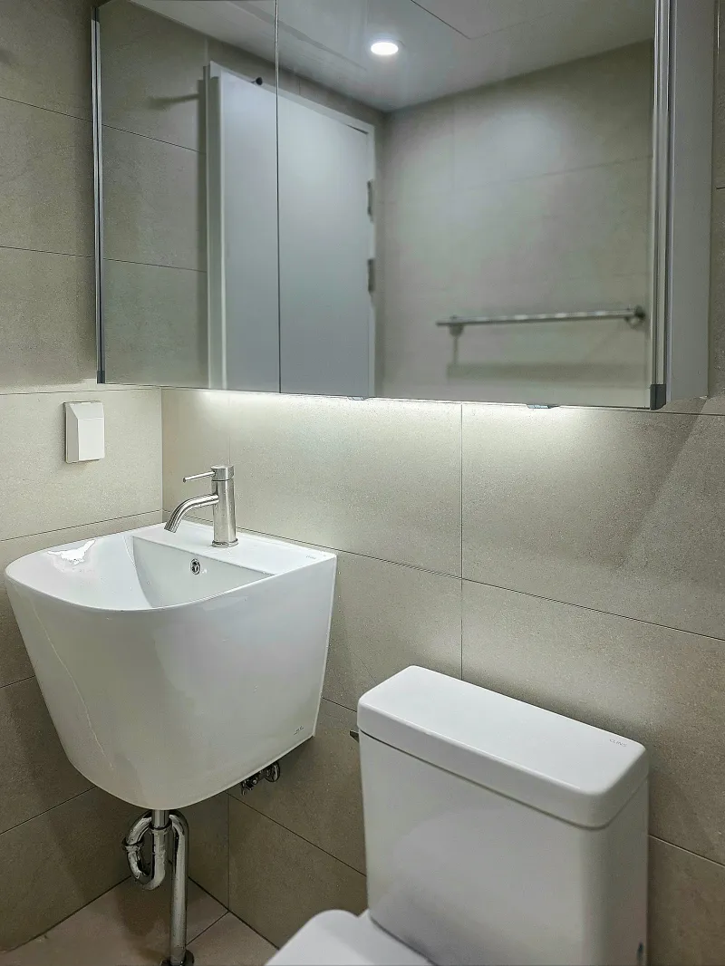 [Mapo, Seoul] 1 minute from Hongik Univ. Station. Semi-basement #SuperiorLocation #Remodeled #TwoRoom 5