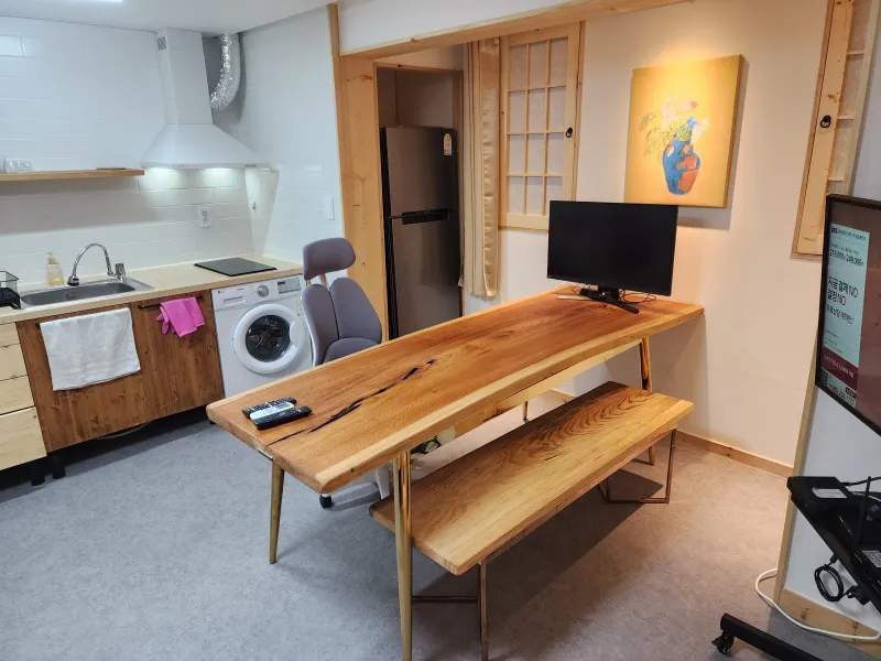 [Gangnam, Seoul] Fully Furnished Studio Jeongheebang, 9-Minute Walk from Yeoksam Station 16