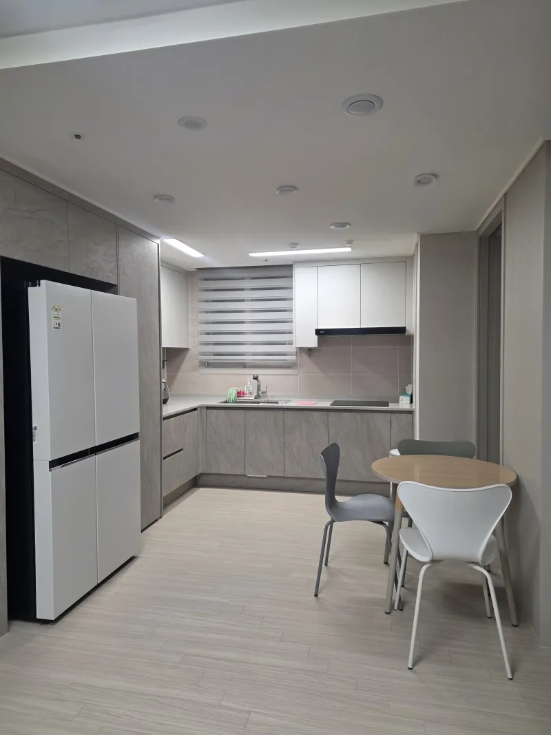 [Seohae, Incheon] Newly Built, Fully Furnished Short-Term Rental, 25th Floor, 3-Room Officetel 12